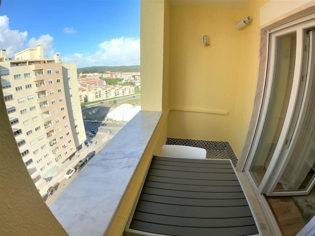 Carnaxide Modern T1 Apartment W Balcony In Carnaxide Oeiras Lisbon Esterno foto