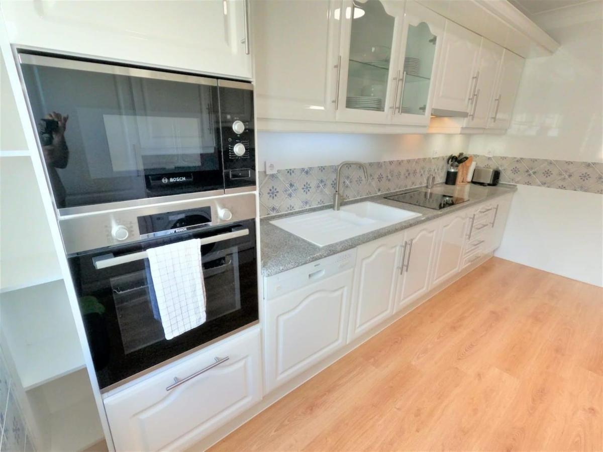 Carnaxide Modern T1 Apartment W Balcony In Carnaxide Oeiras Lisbon Esterno foto